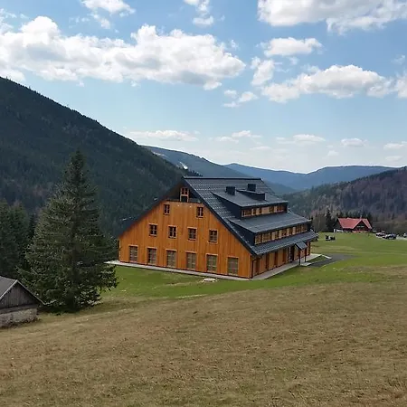 Jeleni Boudy Špindlerŭv Mlýn